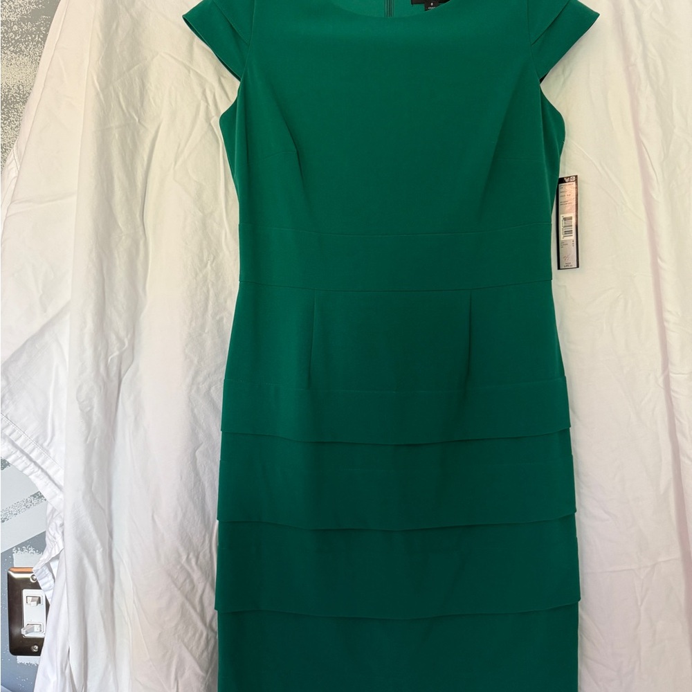 Tahari Emerald Cap Sleeve Midi Dress